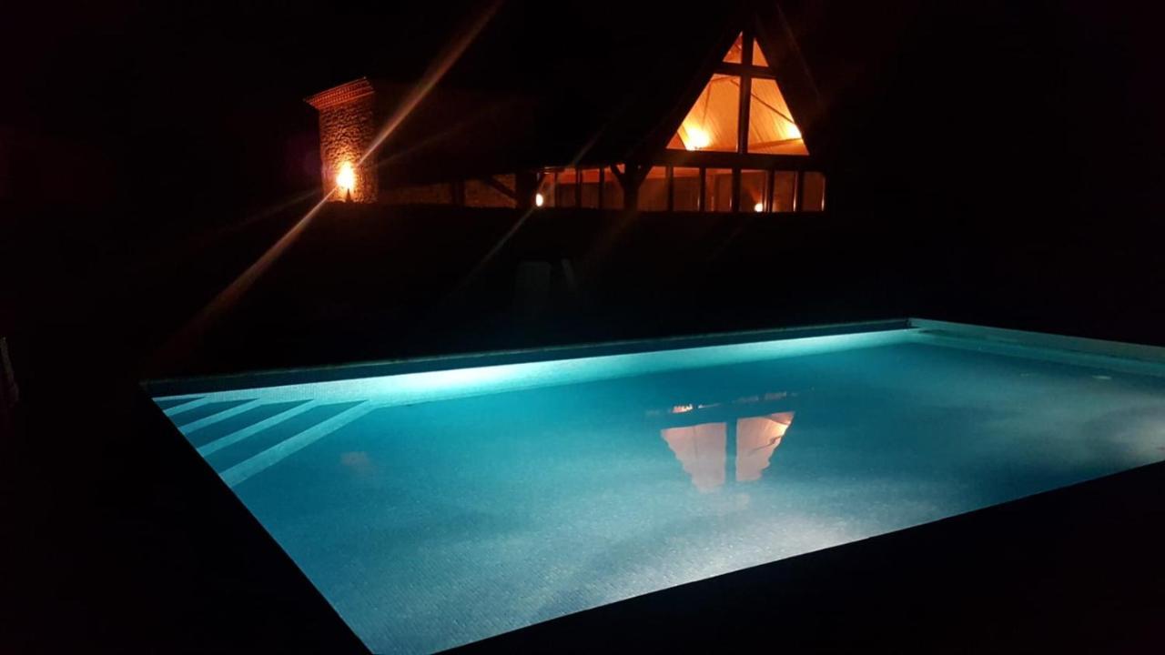 Studio Confortable Proche Des Sites Touristiques Issendolus Zewnętrze zdjęcie